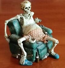 Relaxskelett auf Sessel mit