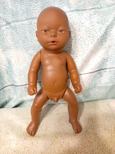 Alte farbige puppe junge - puppe,