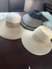 3  Neuwertige Sommerhüte