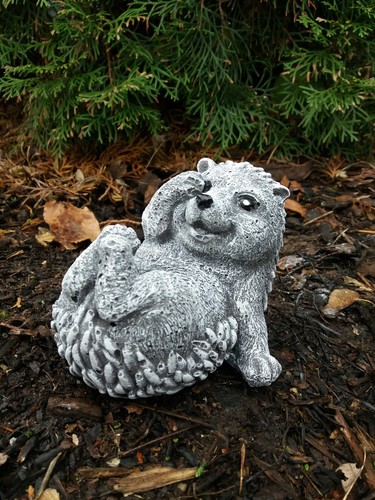 Steinfigur igel liegend hand - liegend, (hand