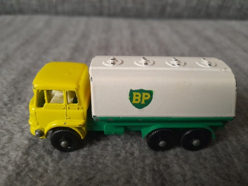 Matchbox regular wheels 25c - regular,