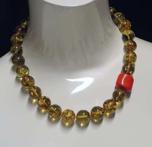 Collier aus bernstein mit - collier,