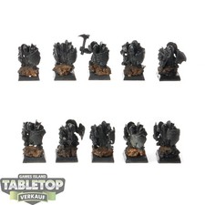 Chaos Dwarfs - 10 x Infernal Guard with Hand Weapons - teilweise bemalt