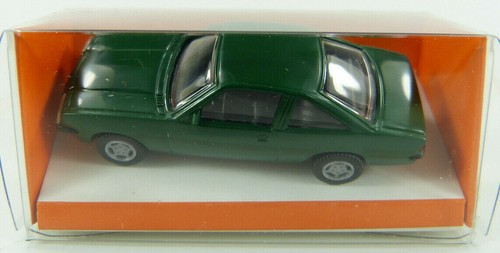 Opel manta dunkelgrün - manta, b