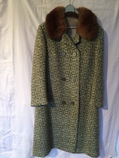 Damen-Wollmantel mit Kragen