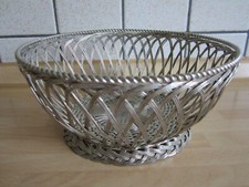 geflochtener Drahtkorb