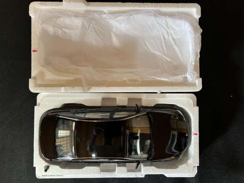 Kyosho bmw 760li f02 - kyosho, 1/18
