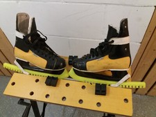 Schlittschue Gr.41 und 38 aus Leder und Kunstofmaterial in gutem Zustand