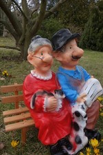 Oma und Opa auf der Bank