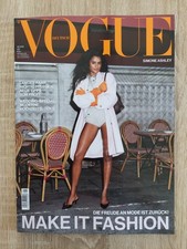 # VOGUE # -  05/2026 - SIMONE