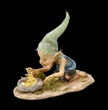 Pixie Kobold Figur mit Küken