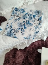 Kissenhülle Kissenbezug 50x50 weiss blau Blumen floral 2er Pack Landhaus Shabby