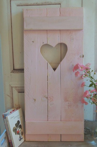 Landhaus fensterladen rosa mit - landhaus,