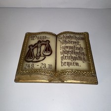 Kleines Buch Waage für die