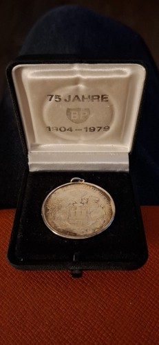 Medaille aus 1979 - ,, abgebildet