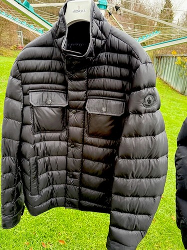 Schwarze neuwertige daunen - schwarze,