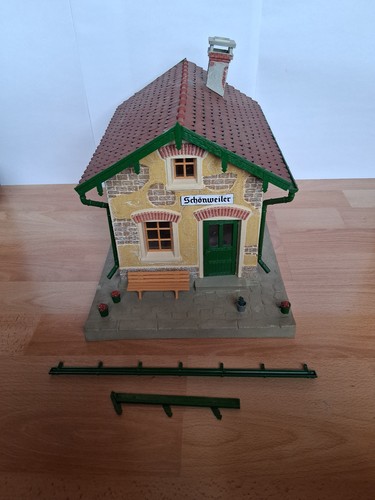 Pola haus bahnhof - g,