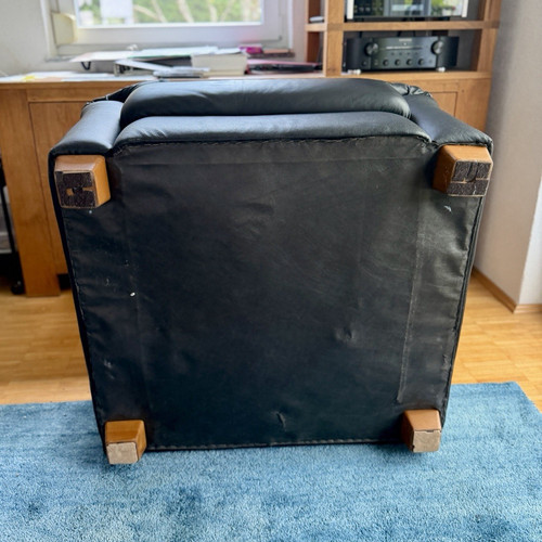 Schwarzer ledersessel mit - schwarzer,