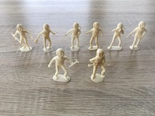 FigurenKonvolut HEINERLE, DOMPLAST, MANURBA 8 beige TAUCHER (siehe Bilder)