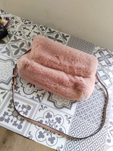 Flauschige plüsch handtasche - flauschige, plüsch-handtasche