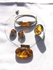 Wunderschönes Schmuckset aus