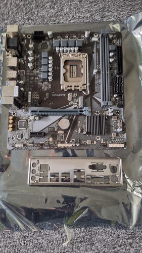 Gigabyte h610m s2h ddr4 lga - gigabyte, v3