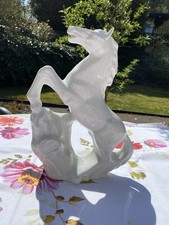 Porzellanfigur Pferd – weiß glasiert