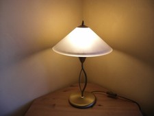 Paul Neuhaus exclusive Tischleuchte Tischlampe Opalglas Kuppel Messing gebürstet