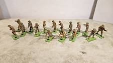Britains Deetail 16 Soldaten  Britten Engländer Aufstellfiguren WWII 