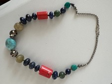 Kette verschiedenen Edelsteine