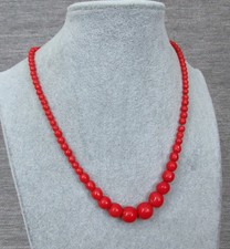 (B10)  Glasperlenkette / in