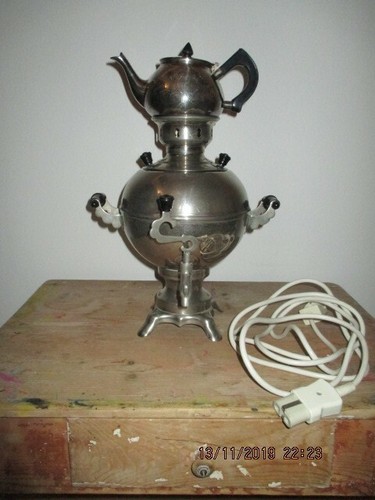 Schöner alter samowar - samowar, mit