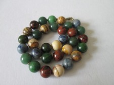 Kette mit verschiedenen