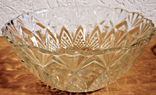 Schale aus Glas - gemustert -