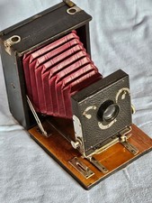 Ungewöhnliche Holzkamera