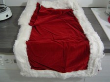 Weihnachtlicher Tischläufer - roter Samt mit weißem Webpelzbesatz - 240 x 43 cm