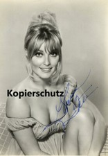 Sharon Tate -- Autogramm -- 11x14 cm -- Autograph