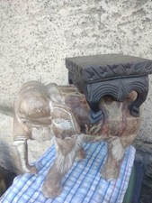 Handgeschnitzter Elefant aus