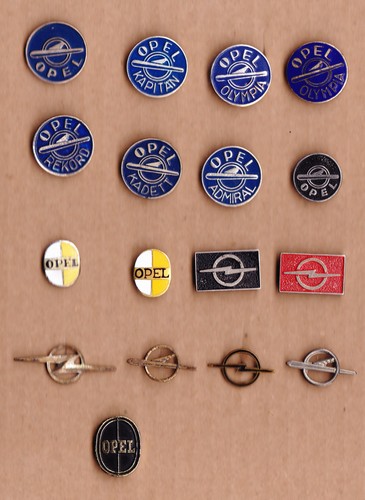 Vintage opel logo pin - logo,