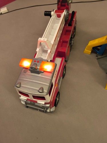 Paw patrol feuerwehrauto und - paw,