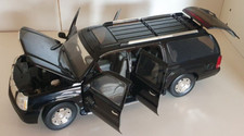 Cadillac Escalade ESV 2003, Schwarz, 1:18, Ricko
