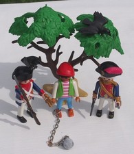 Playmobil 3113  gefangener Piraten in Ketten mit Offizieren und Palmen