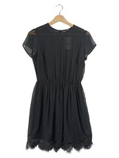 Zara Kleines Schwarzes