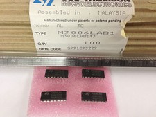 4 Stück / 4 pieces M3006LAB1 REMOTE CONTROL TRANSMITTER  IR Fernbedienungs IC