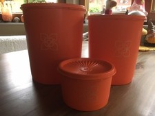 Tupperware Vorratsbehälter Gebäck Dosen mit Sonnendeckel in Orange - 3er Set