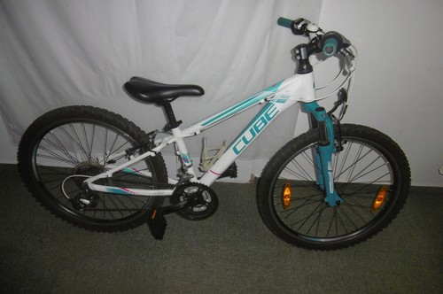 Cube race 240 - cube,