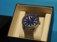 Swiss Combat Forces 127132 Armbanduhr mit Tritium Leuchtelementen in Geschenkbox