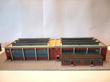 K38 / Spur N   Kibri   37806 - Lokschuppen dreiständig  fertig gebaut