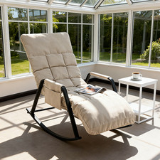 Schaukelstuhl mit Armlehnen