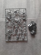 MESBG Herr der Ringe Tabletop 12x Monannon Orks im Gussrahmen mit Bases